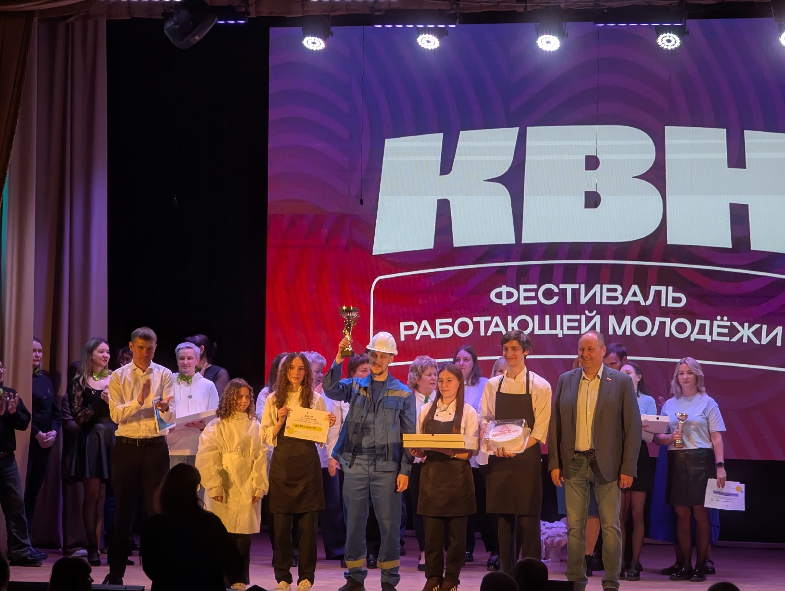 Сборная УЗПМ одержала победу в Лиге КВН работающей молодежи, рис. 2